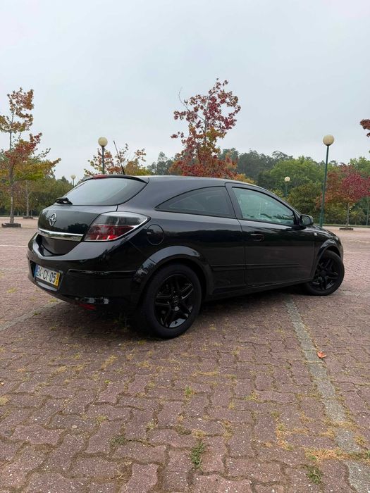 Opel Astra GTC 1.7