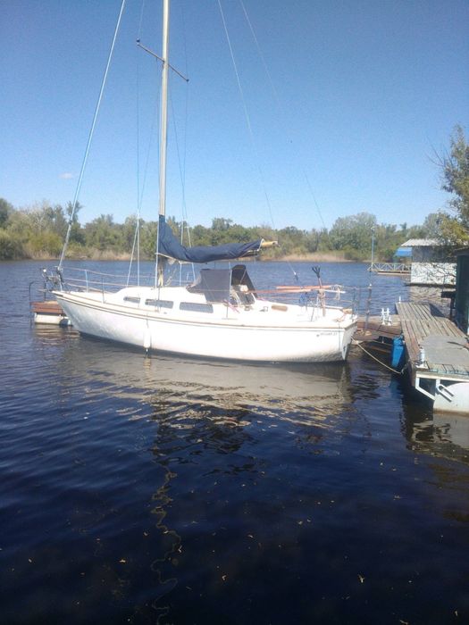 Яхта парусная Jaguar 27