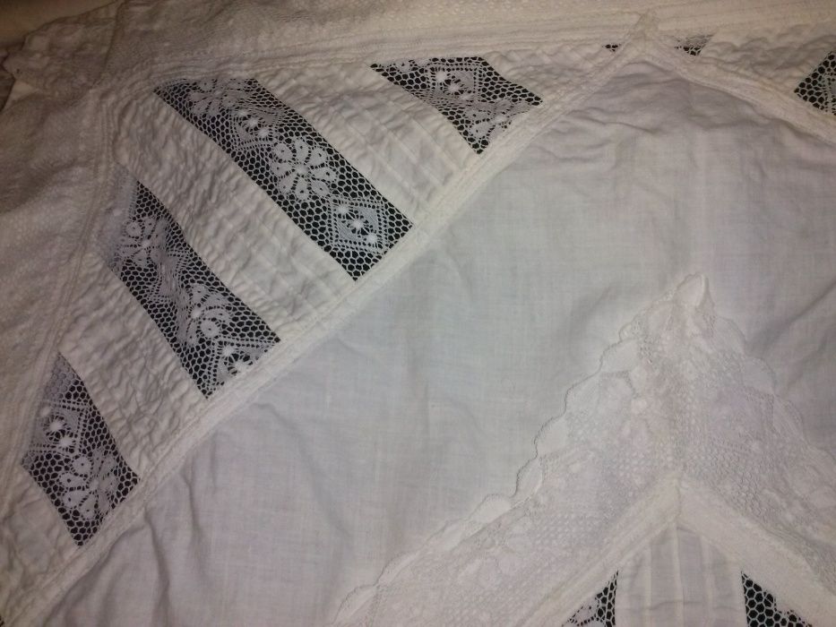 Almofada antiga em renda