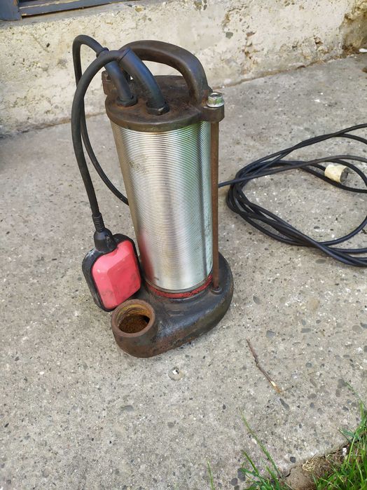 Pompa zatapialna UNIQUA CESSPIT J14P z rozdrabniaczem.