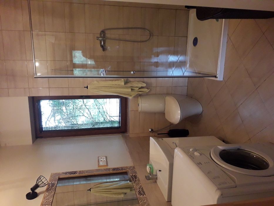 Dom nad jeziorem kiełpińskim LAS balia łódka