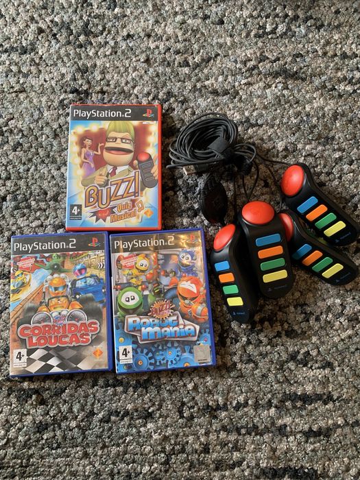 Vendo PS2 e campainhas Buzz e jogos