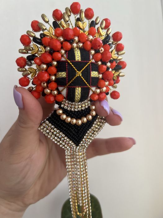 Патріотичні броші-мотанки