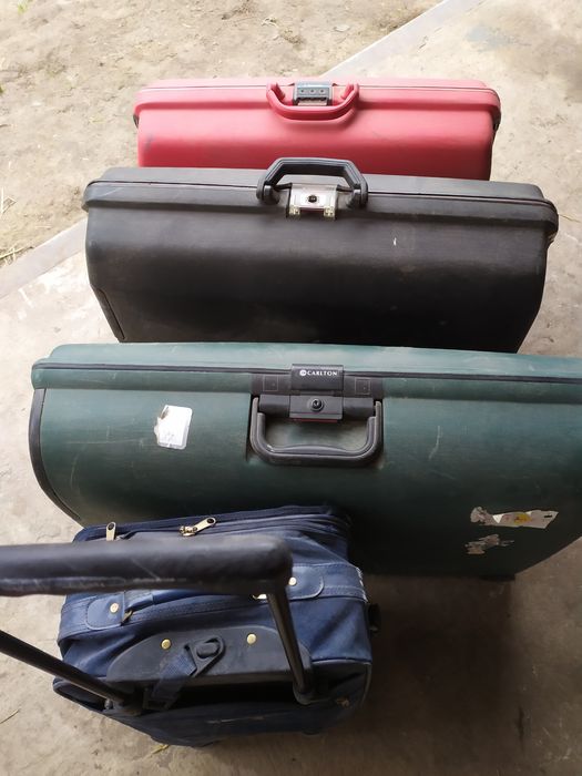 Чемодан ,валіза .