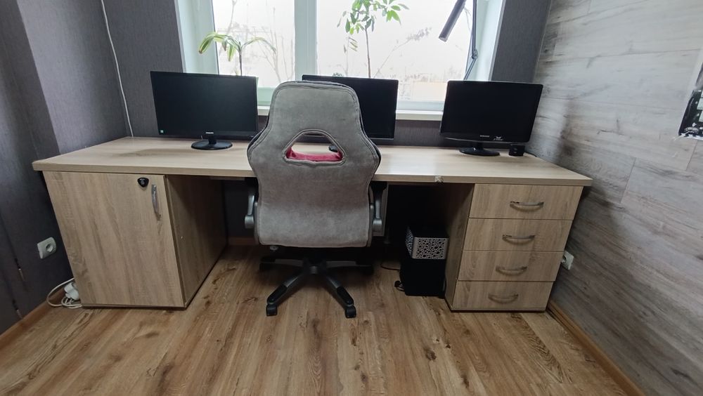 Стіл письмовий 2.4м