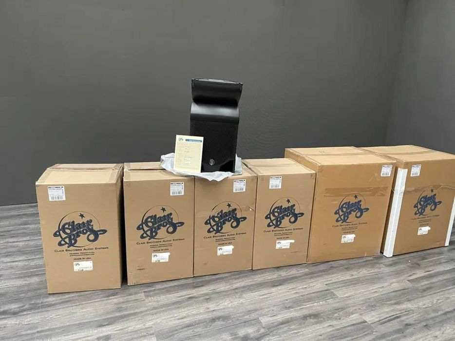 Clair Brothers KitCurve + Kit Sub + Dynacord + L-Acoustics + Martin