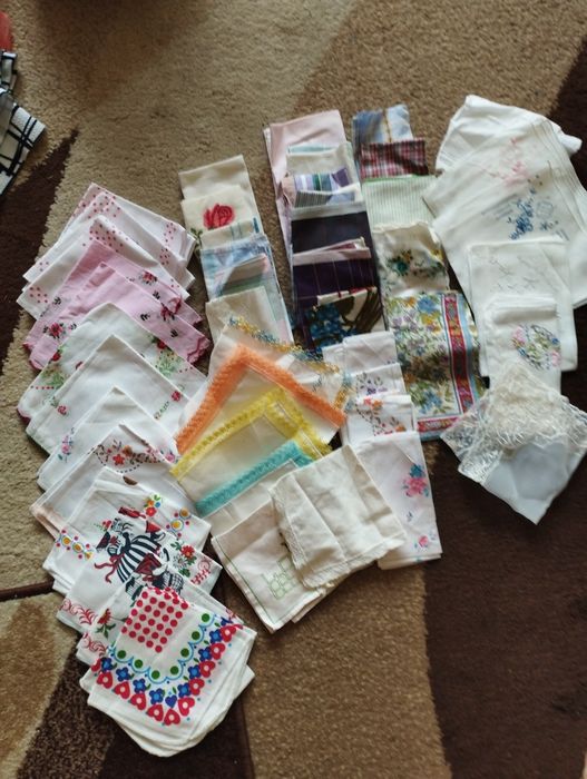 Kolekcja chusteczek z czasów PRL-u