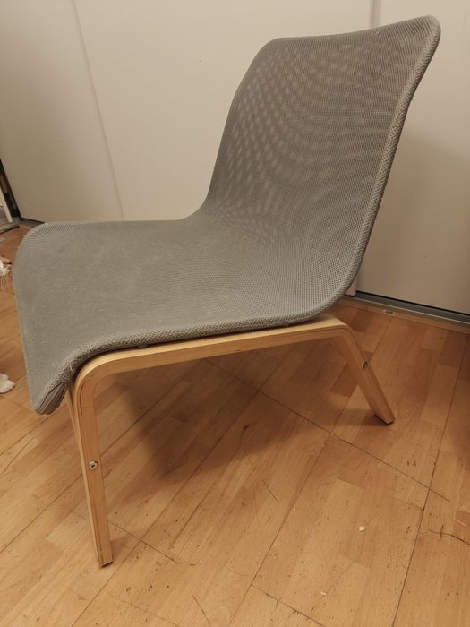 Fotel Nolmyra .Drewniana konstrukcja.