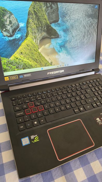 Portátil ACER Predator Helios 300 (i7, 1060gtx 6gb, 16gb ram)