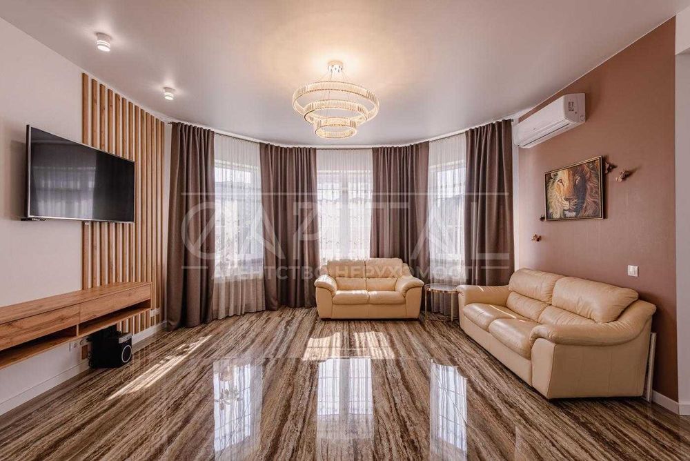 Срочно! Продам дом 270м2 в Крюковщине. Гатне. Бассейн. Газ. Камин.Торг