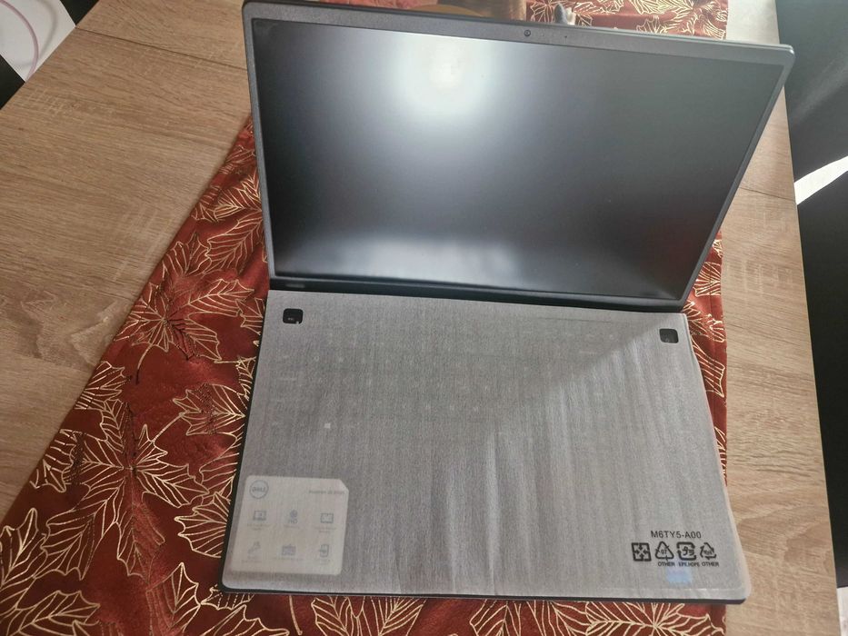 Sprzedam nowego laptopa
