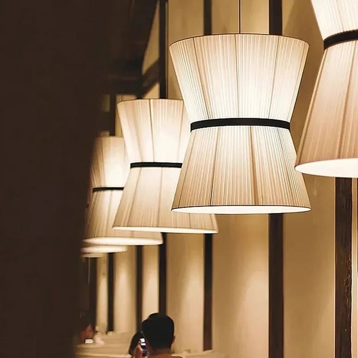 Дизайнерський світильник білий,стильний