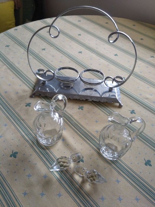 Galheteiro em meio cristal