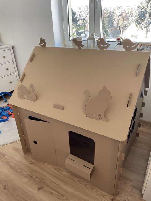 Papierowy domek dla dziecka do zabawy