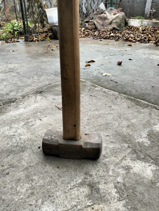 Продается крестовина для е́лки,детейдетская кроватка