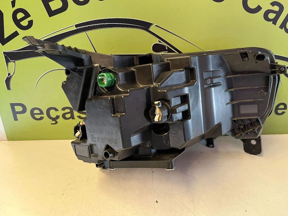 Jeep Avenger - FAROL LED ESQUERDO - FF836