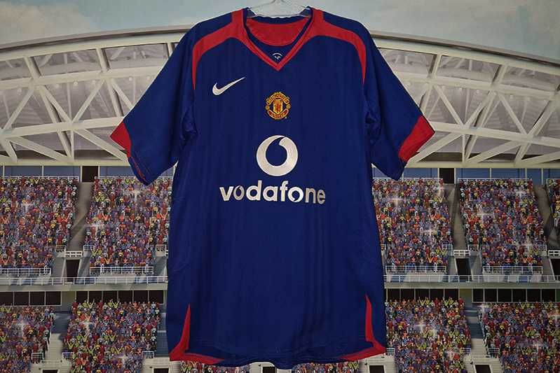 Manchester United 2005-06 Nike Total90  away #8 Rooney size: M 140-152