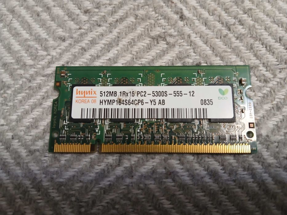 Оперативная память для ноутбука PC2-5300S-555-12 на 512Мb  рабочая .