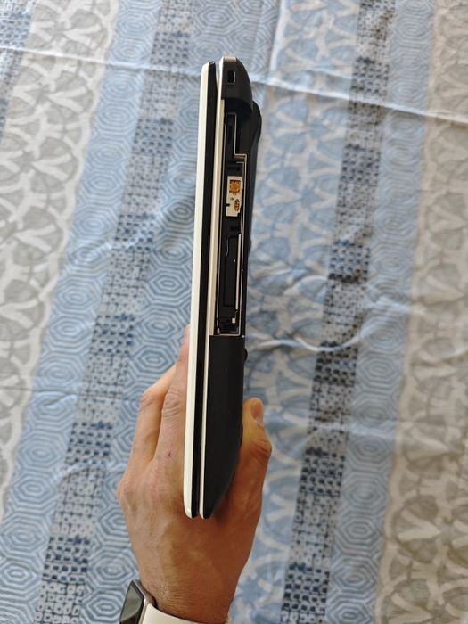 Portátil ASUS F551M Intel Celeron N2830 (4GB RAM / 224GB SSD)