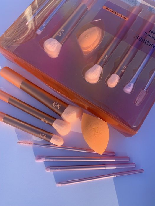 Набір пензлів для макіяжуReal Techniques Level Up Brush 
Sponge Set