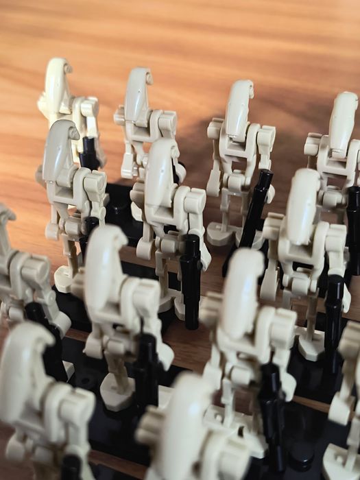 Figurki star wars Droidy bojowe 16 szt