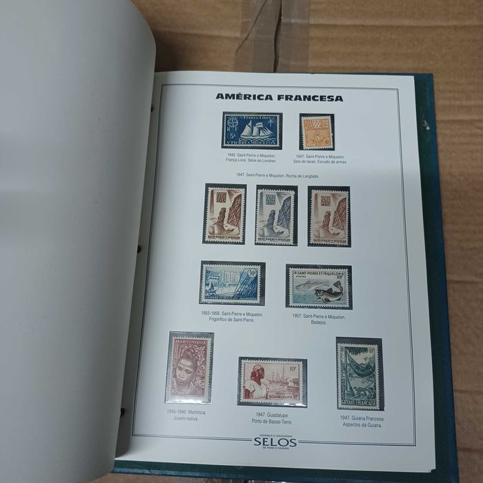 Vendo coleção de selos antigos de vários países