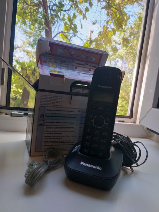Телефон Dect Panasonic KX-TG1611UAH.