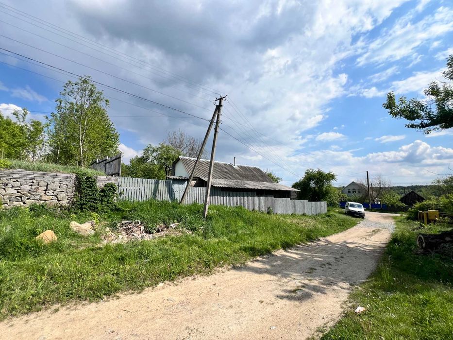 Будинок під реконструкцію Левків