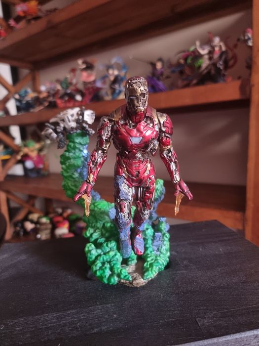 Iron man ilusion Iron studios