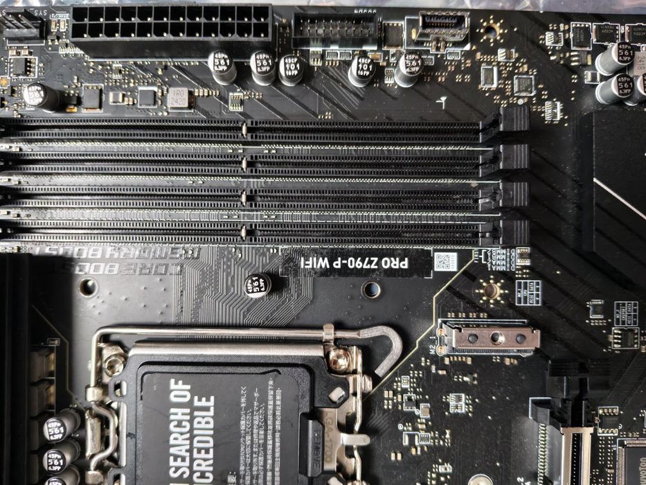 Продам комплект i5 14600kf + материнская плата MSI Pro Z790-P Wi-Fi