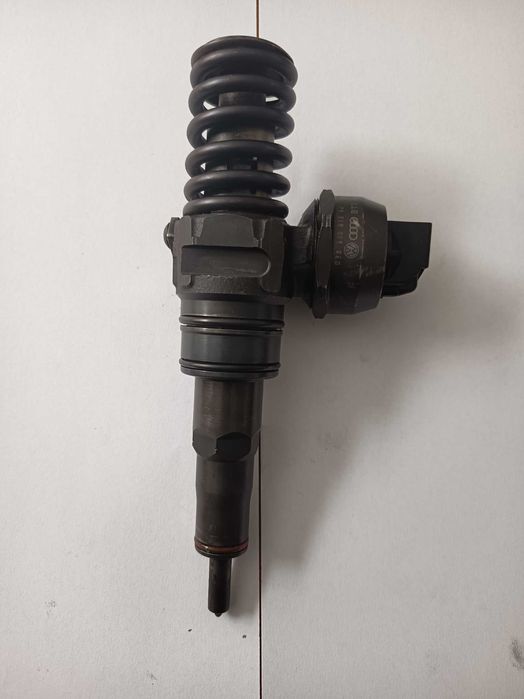 POMPOWTRYSKIWACZ Pompowtrysk 1,9tdi 038.130.073AJ 0414.720.037 Bosch