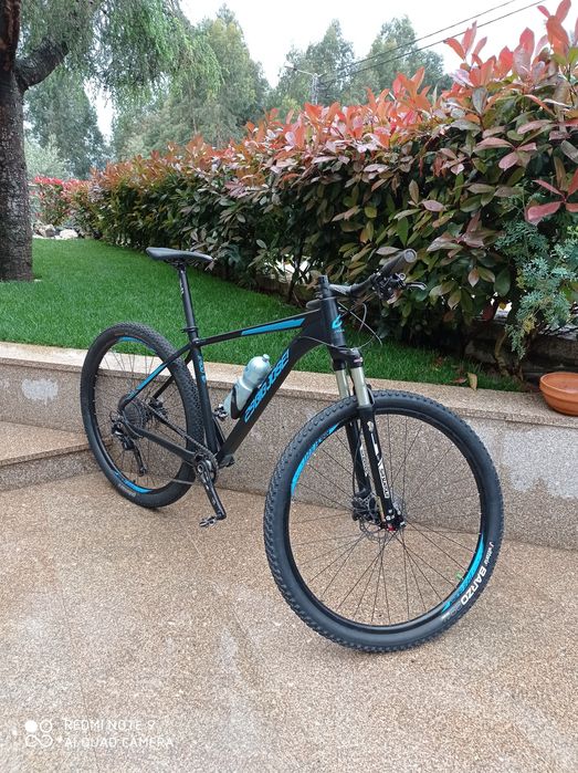 Bicicleta BTT  de marca espanhola em alumunio