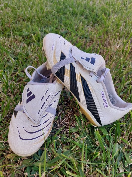 Chuteiras Adidas Predator (Tamanho 31)