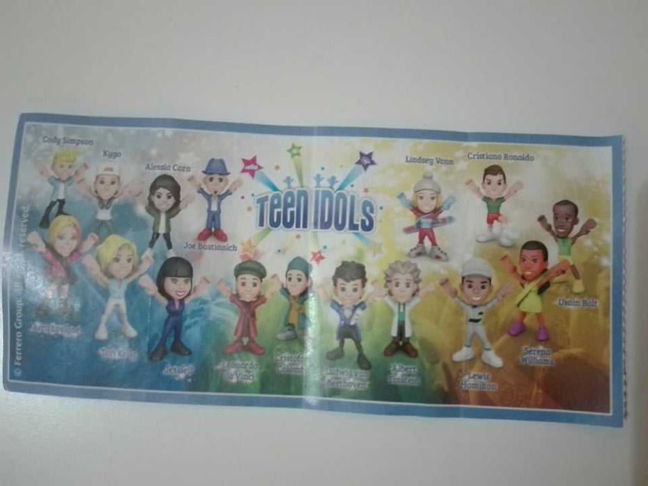 Figuras Kinder-Teen Idols Cristiano ronaldo & Justice League & Natoons