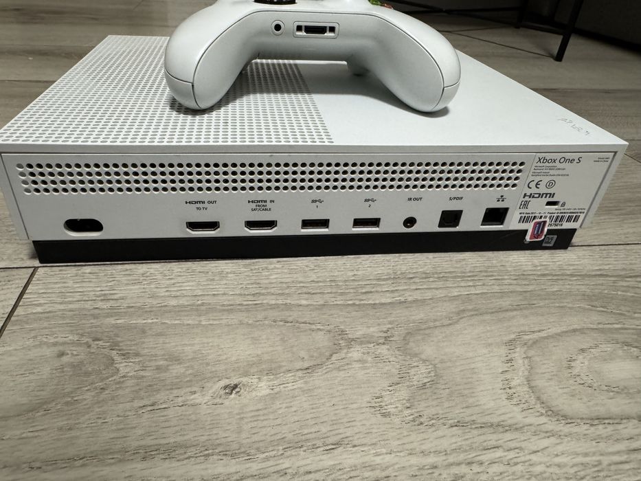 Ігрова консоль Xbox One S 1 Tb