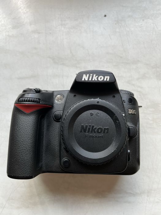Nikon D90 samo body
