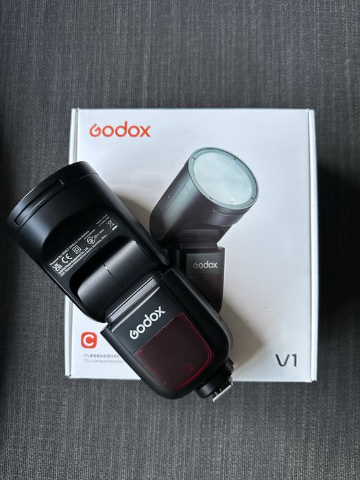 Flash Godox V1 como novo