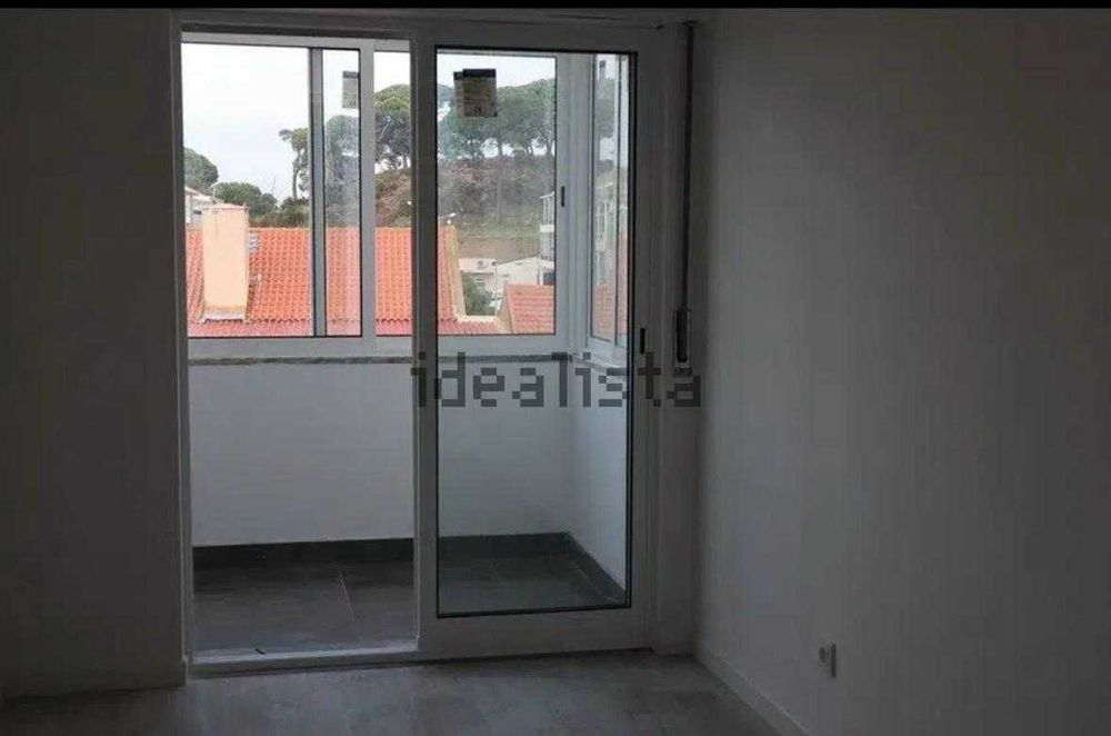 FANTÁSTICO Apartamento totalmente REMODELADO, na Cova da Piedade