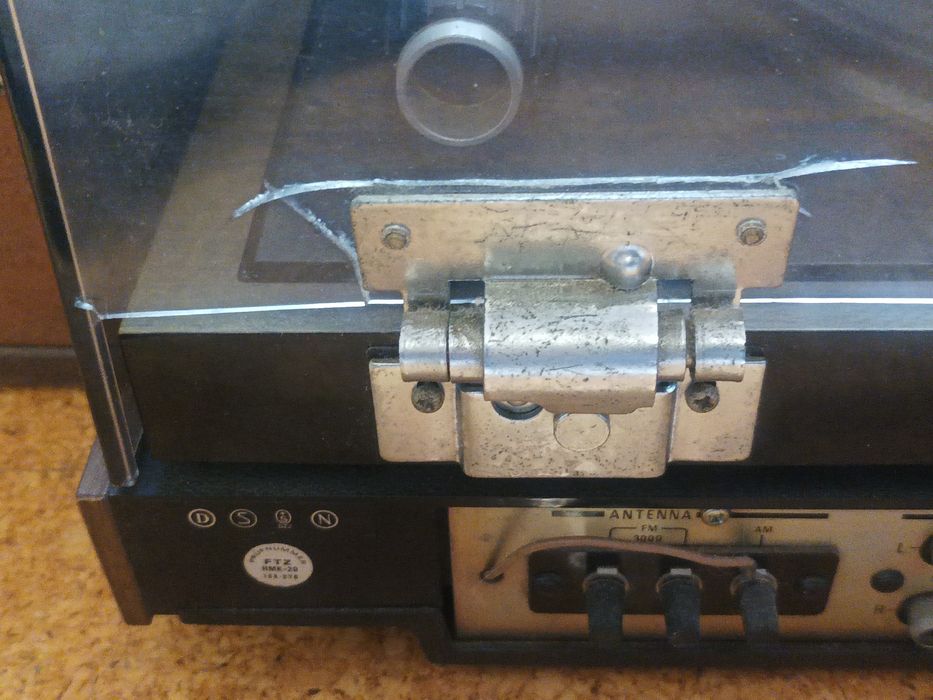 Gira discos Sony cassete e rádio AM FM