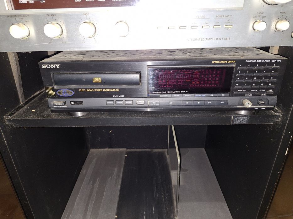 Aparelho de música anos 80