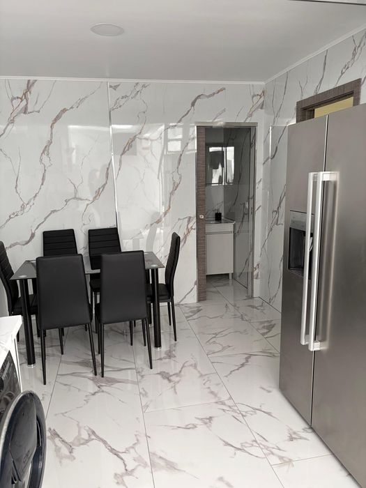 Quartos individual perto da Ajuda  com tudo incluído .
BQUARTO