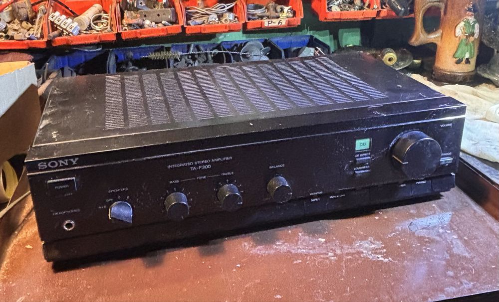 Wzmacniacz SONY TA-F200 sprawny