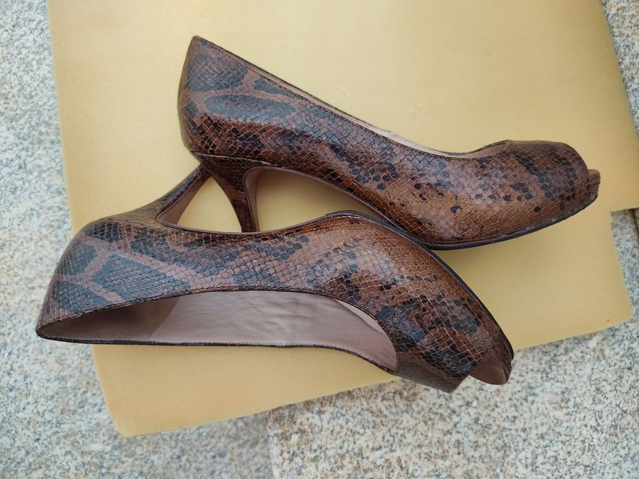 Sapatos em pele, Massimo Dutti