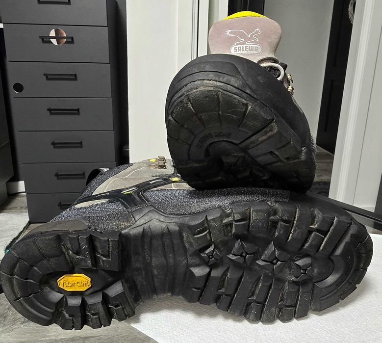 Wysokie męskie buty  Salewa M Alp TRAIN MID GTX PELL ROZM. 42