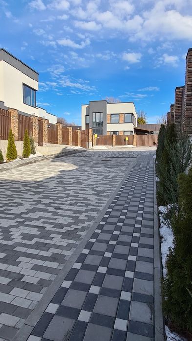 Продам дом 145 кв.м.+ тераса. Парковка на 2 авто 6 соток.