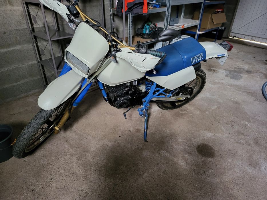 Moto  suzuki 125