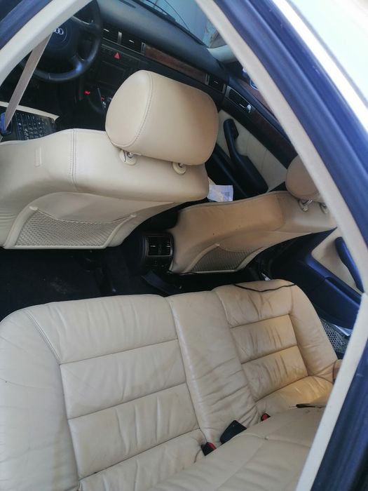 Продам салон, кресла карты на Audi a6c5 в идеальном состоянии