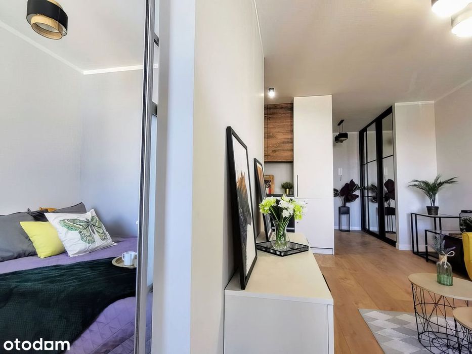Studio 33 m² na Woli – Balkon, Wi-Fi, Garaż, Metro Rondo Daszyńskiego