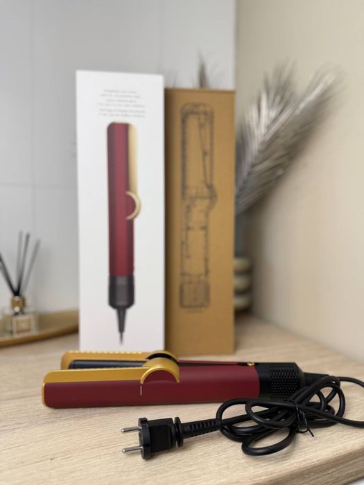 Dyson Airstrait  дайсон аірстрейт