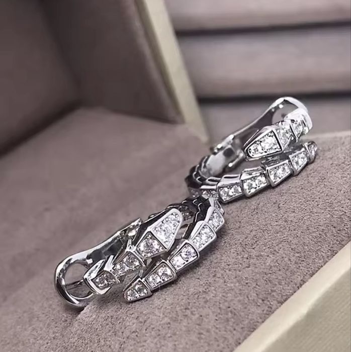 Сережки Bvlgari серебро и в подарок браслет и цепочка